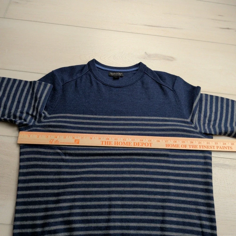 Banana Republic Sweater Mens‎ XL Blue Striped Merino Wool Crew Neck Long Sleeve